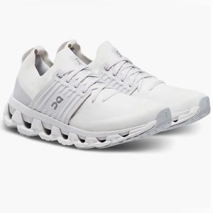 Cloudswift 3 Running Shoes Womens White 9 ⛅️🎁🎈